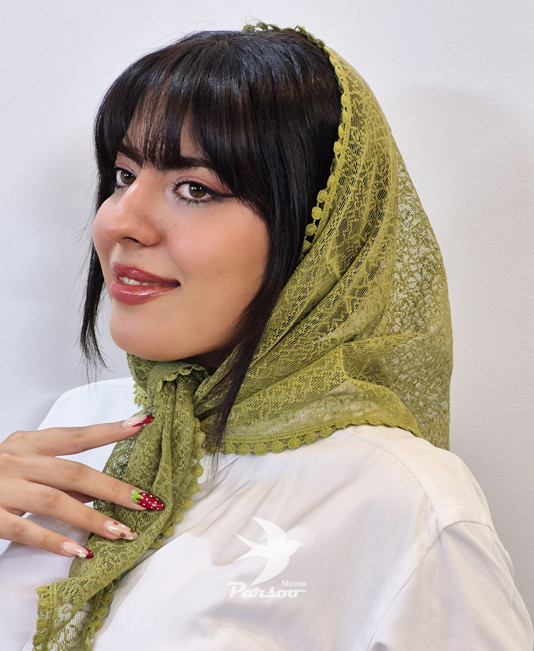 مینی اسکارف سه گوش گیپور دور عدسی