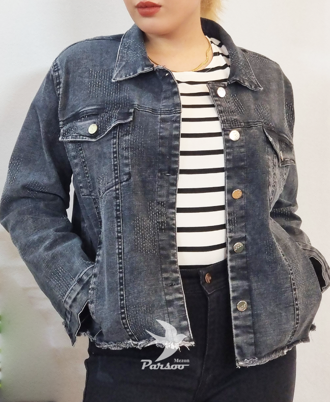 کت جین زنانه طرحدار ذغالی – فری‌سایز ۳۶ تا ۴۶، جیب مخفی و دکمه کاربردی